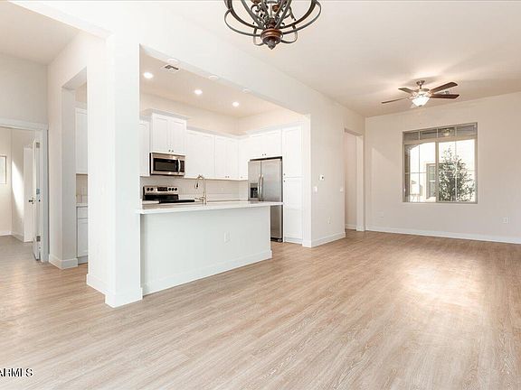 5th image of 1500 E WAHALLA Lane #W4