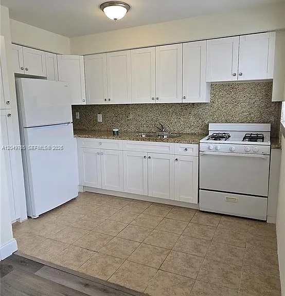 9041 Harding Ave #3 — Photo 7