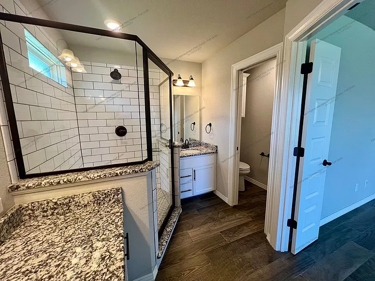 9007 Hawthorne Ln — Photo 17