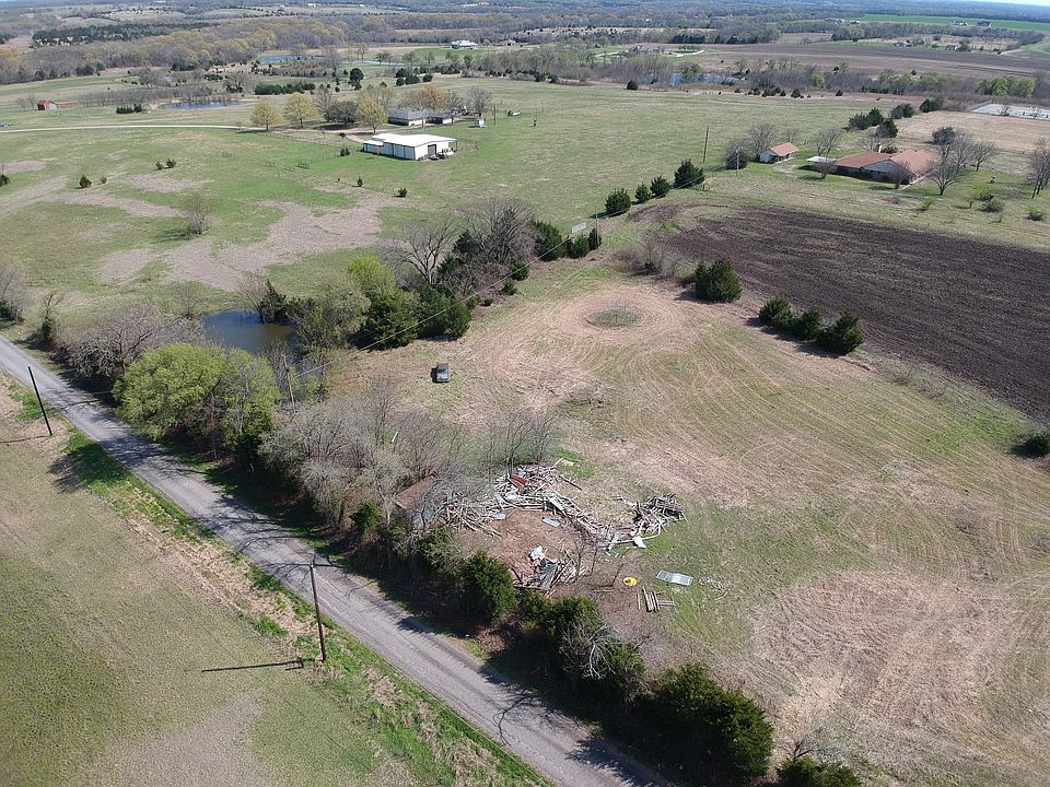 2nd image of 1698 Whitaker Rd