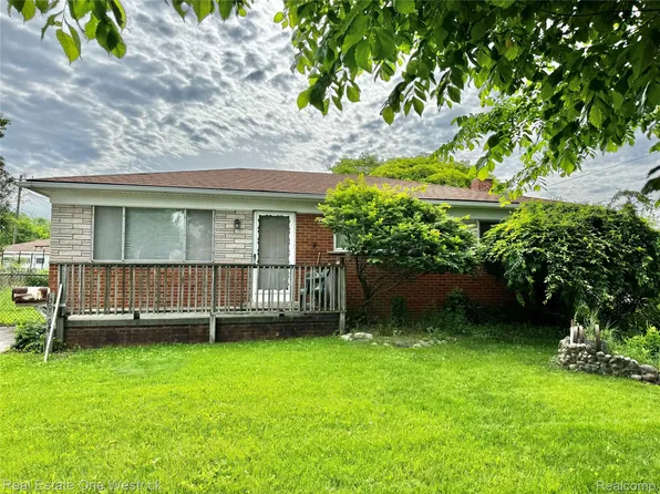 32008 Bunert Rd, Warren, MI 48088