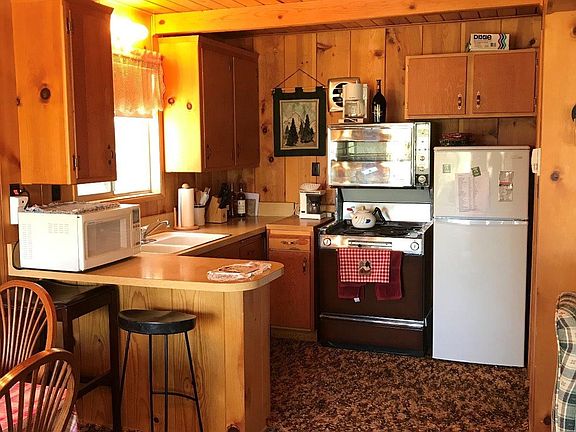 4th image of 5276 Lone Pine Canyon Rd