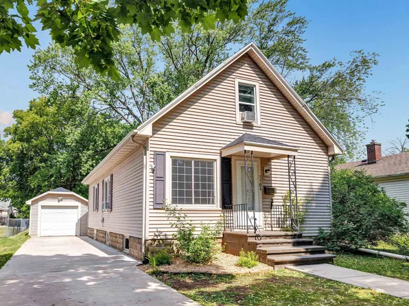 1104 13th Ave, Green Bay, WI 54304