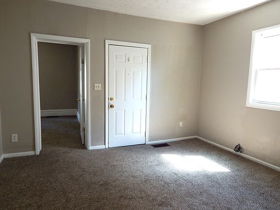 5th image of 958 Bates St SE