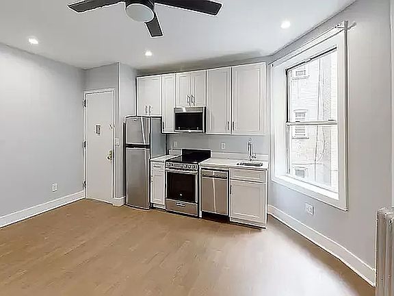 3rd image of 291 Lincoln Pl #D8