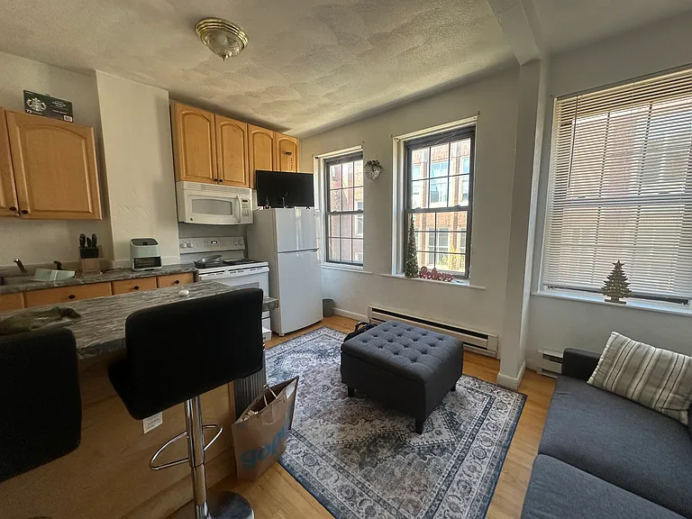 9 Charter St #3 — Photo 28