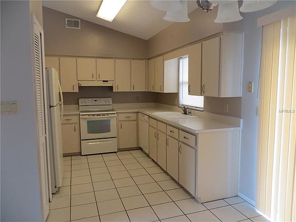 4th image of 7761 Bay Cedar Dr