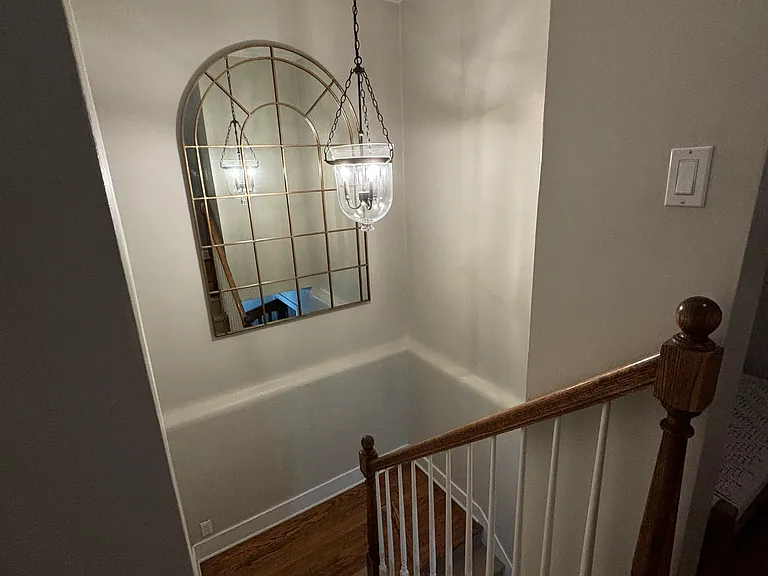 Entry staircase