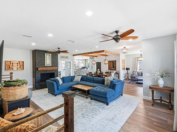 3rd image of 5225 GLENMORE DRIVE