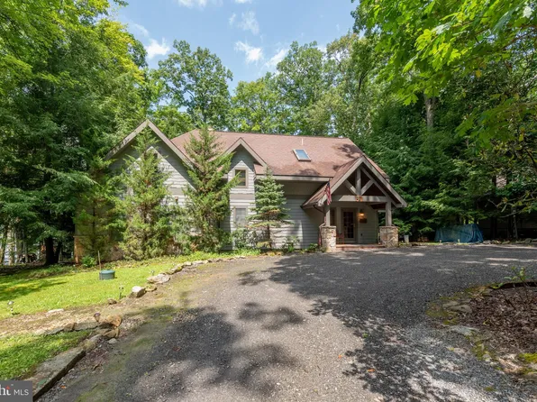 1019 Lake Shore Dr, Oakland, MD 21550