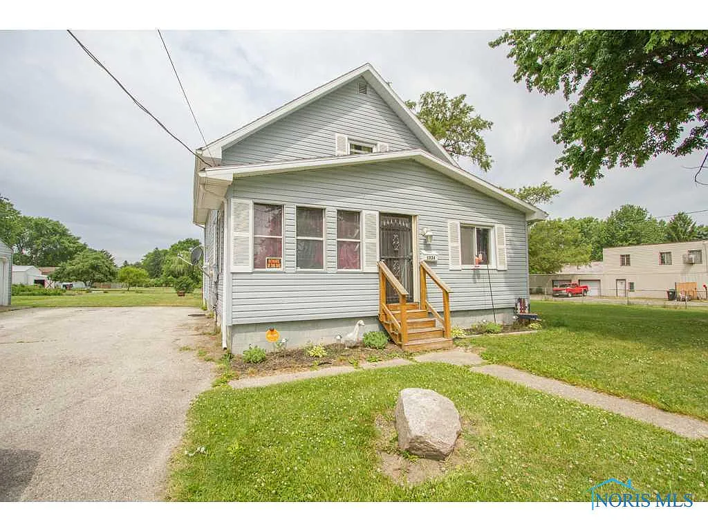 1534 Blandin St photo 1