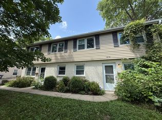 1816 High St, Iowa City, IA 52245