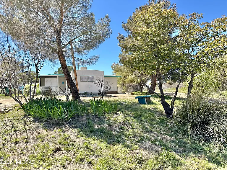 1490 N John Adams St — Photo 3
