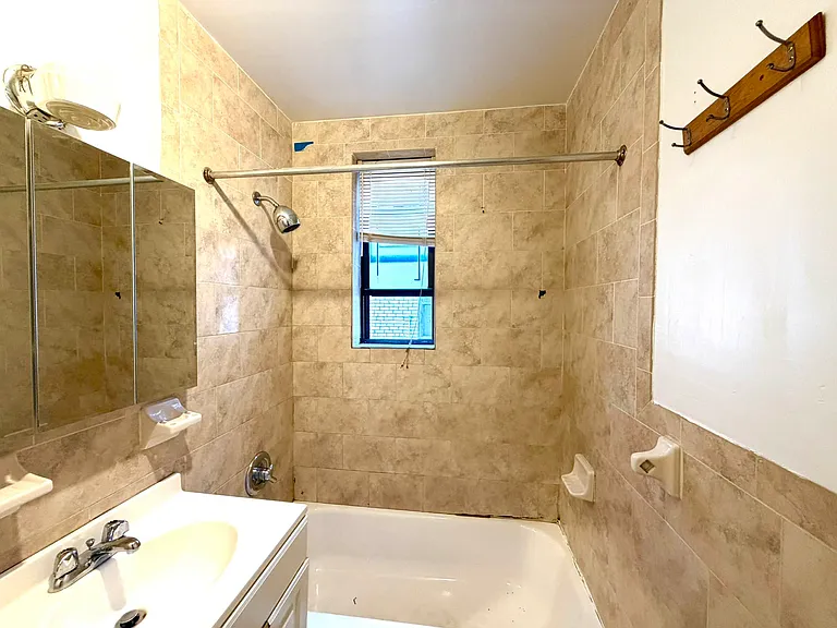 1901 Avenue N #5E — Photo 10