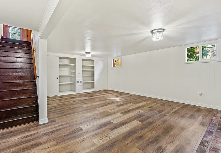 4208 51st Ave NE — Photo 27