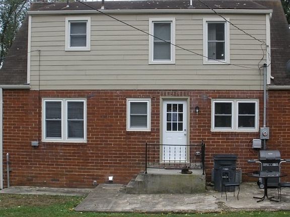 3rd image of 570 Jackson St