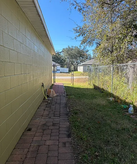 1413 Sarasota Dr — Photo 8