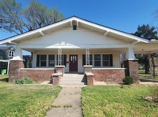 1224 N Barta Ave, Prague, OK 74864