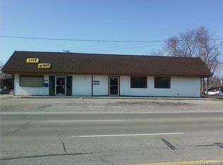 2700 Fort St, Trenton, MI 48183