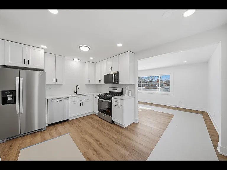 5220 S State Rd — Photo 3