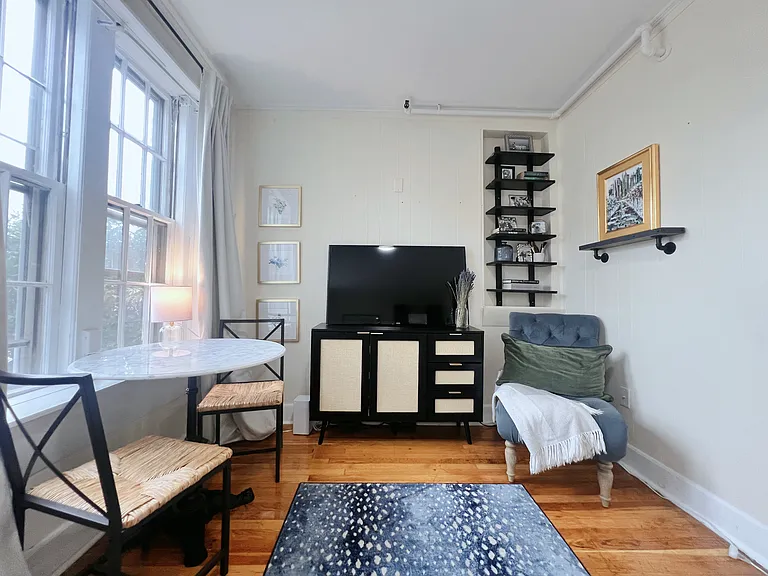 98 W Cedar St #2 — Photo 5