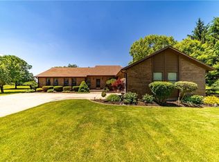 555 Victory Rd, Springfield, OH 45504