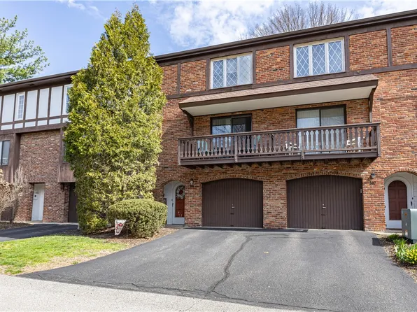 305 Woodbridge Dr, Pittsburgh, PA 15237