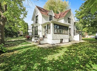 511 Campbell St, Joliet, IL 60435