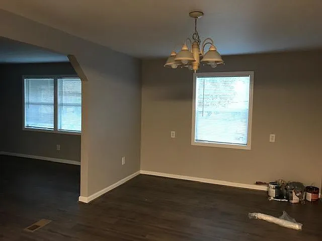 3 bed, 1800 sqft, $1,950 — Photo 4