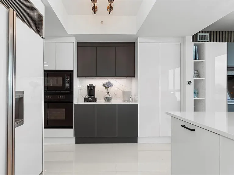 3535 S Ocean Dr #402 — Photo 9