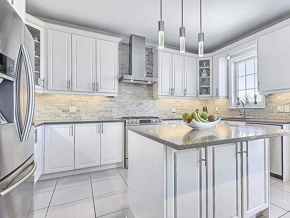 2nd image of 43 Baleberry Cres