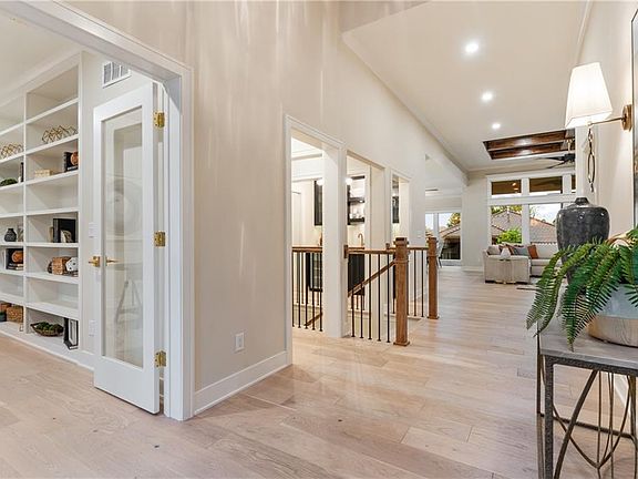 5th image of 4365 NE Hideaway Dr