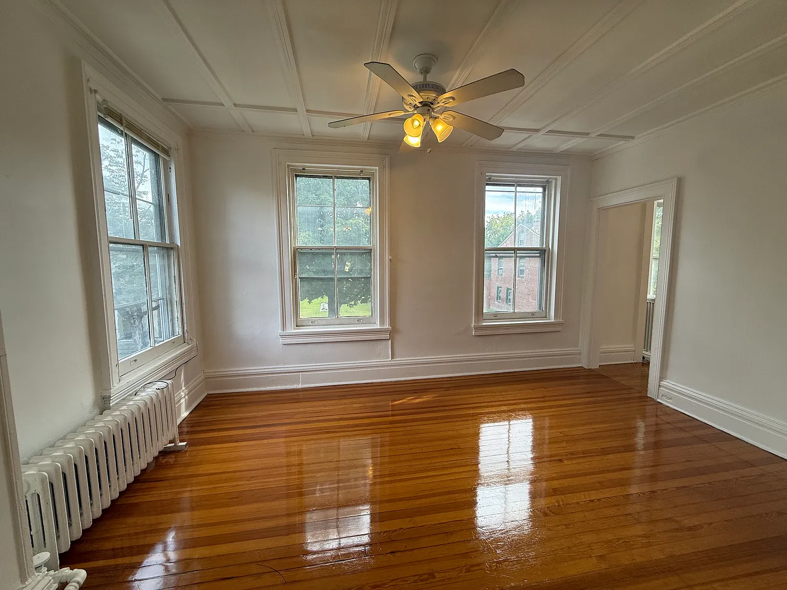 Studio, $1,000 — Photo 3