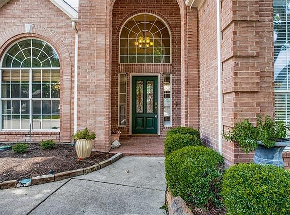3rd image of 5920 Bridge Point Dr