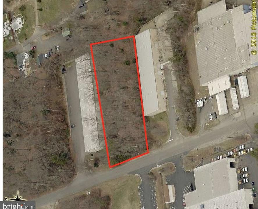 2nd image of 25 Baron Park Rd