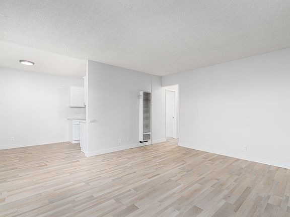5th image of 465 Almond Ave #5