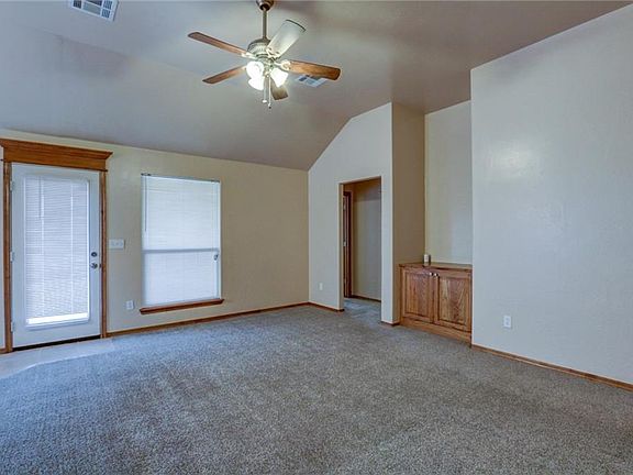 4th image of 625 NW 112th St