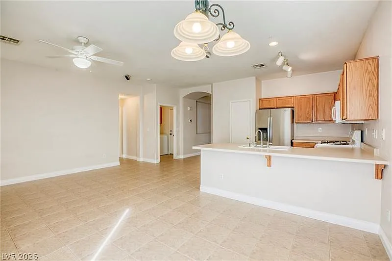 2 bed, 2.0 bath, 1288 sqft, $1,900 — Photo 2