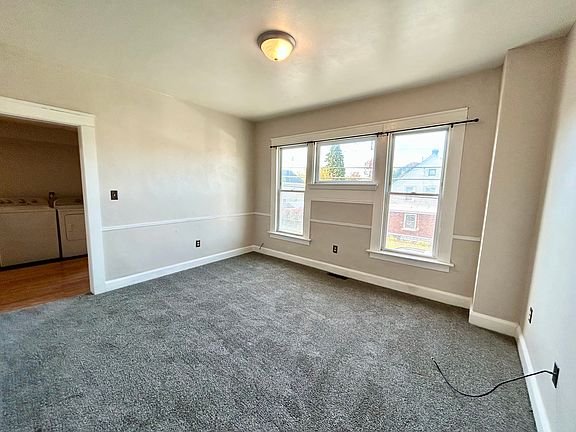 4th image of 1161 W 21st St #2
