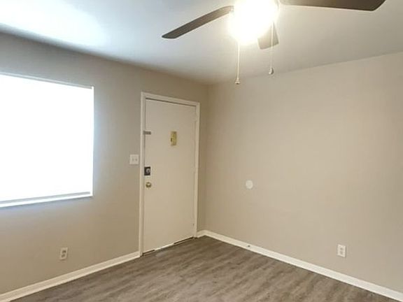 4th image of 1418 Laurel Ave APT 3