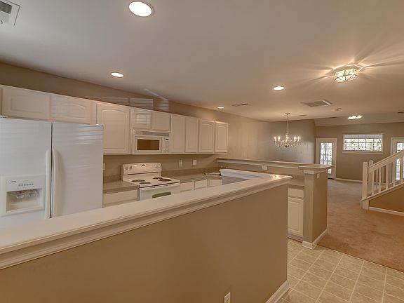3rd image of 8665 Grassy Oak Trl