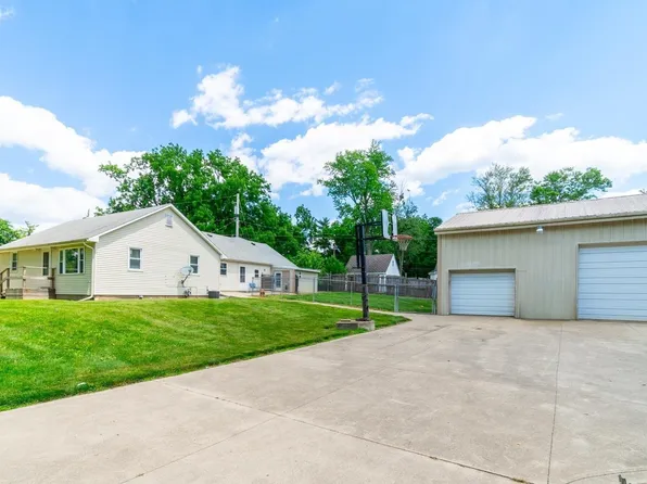 3727 Woodhill Dr, Fort Wayne, IN 46804
