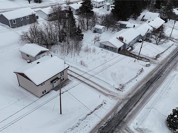 3rd image of 85 Cormier Rd