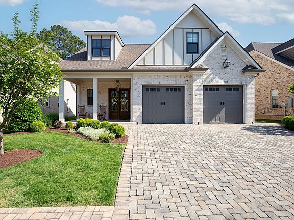 3rd image of 2111 White Poplar Ct