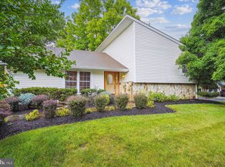 1 Wrightwood Pl, Sterling, VA 20164