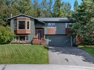19825 Fairmount Cir, Eagle River, AK 99577