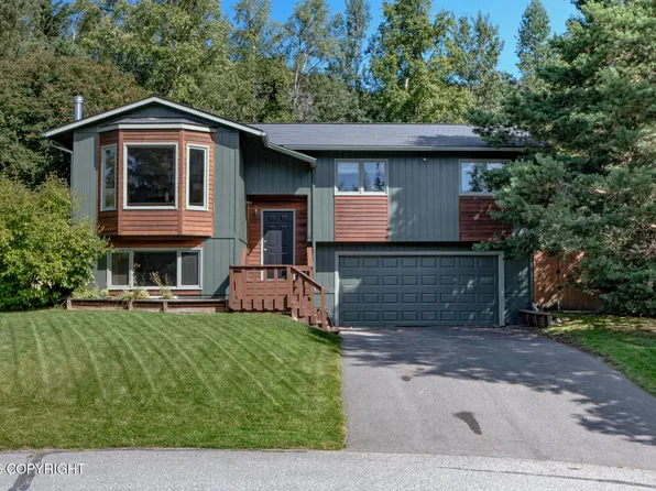 19825 Fairmount Cir, Eagle River, AK 99577