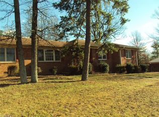 1601 S Benbow Rd, Greensboro, NC 27406