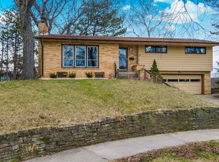 7 Kewaunee Ct, Madison, WI 53705