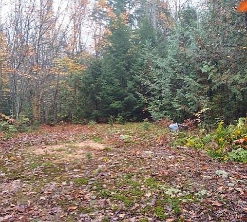 3rd image of 2137 N Hulbert Rd
